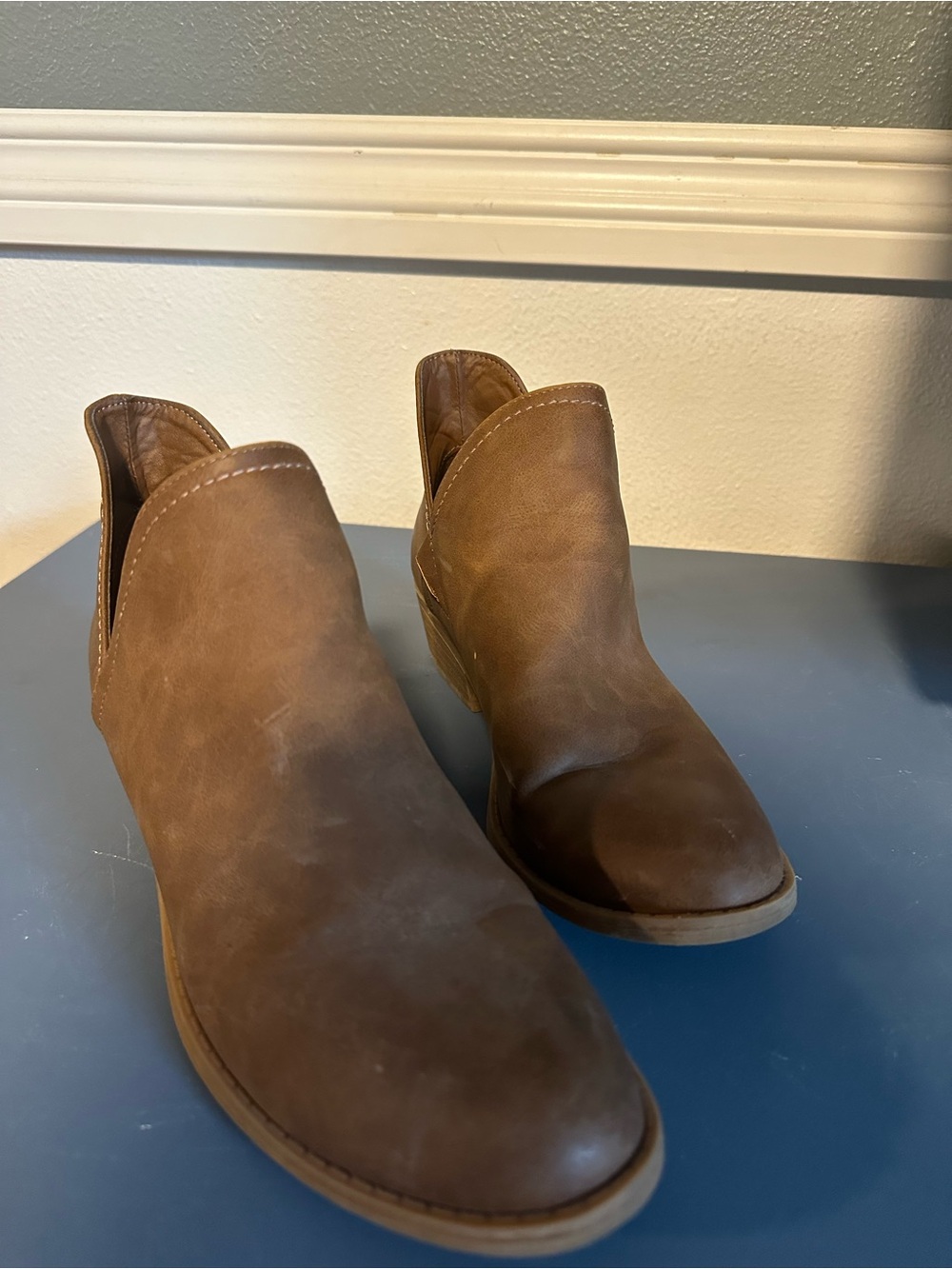 Universal Thread Tan Brown Leather Ankle Booties